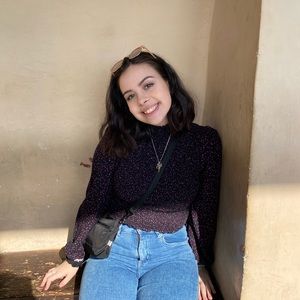 Meet your Posher, Cassandra